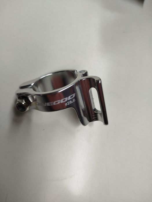 Braçadeira adaptador de desviador frontal