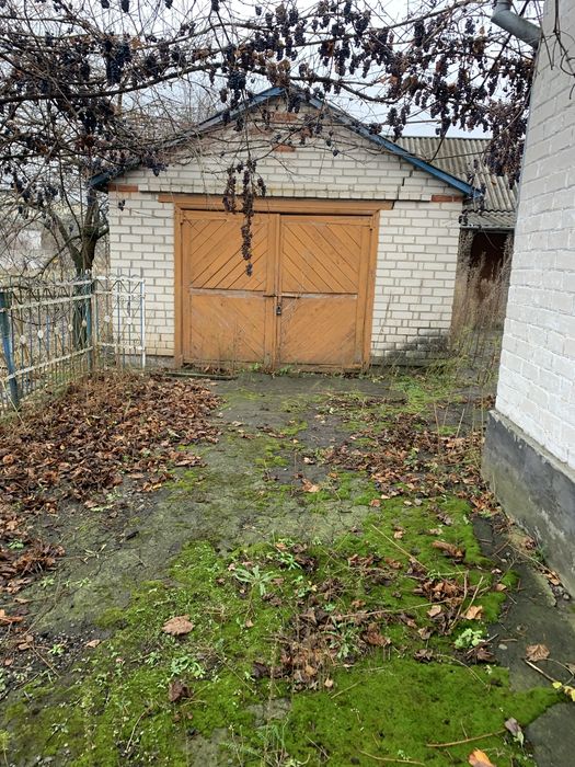 Продаю будинок з земельною ділянкою 15 соток