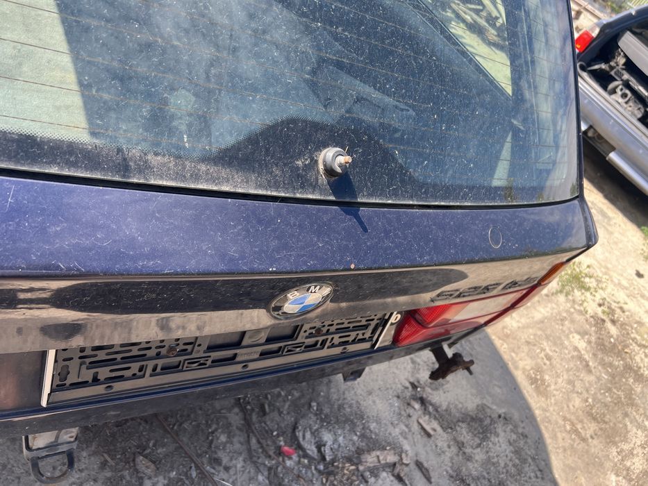 Klapa bagaznika Bmw e34 touring orientblau metallic