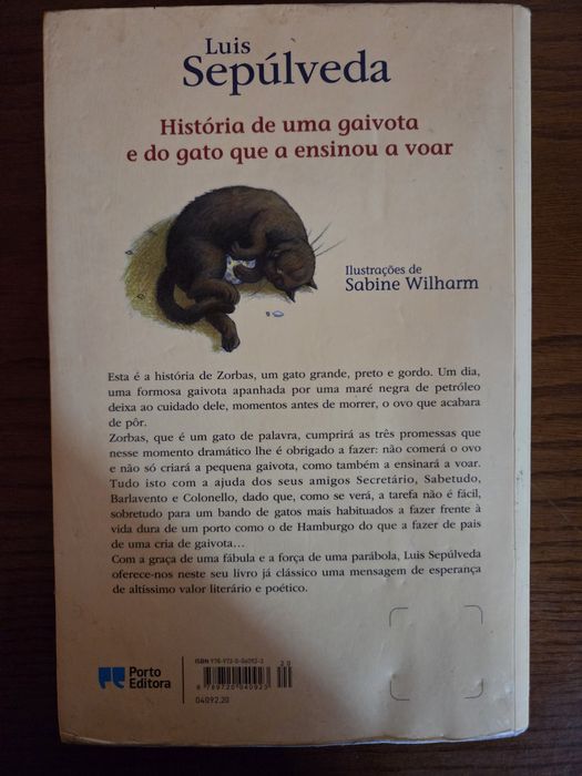 "História de uma gaivota e do gato que a ensinou a voar" - Luís S.