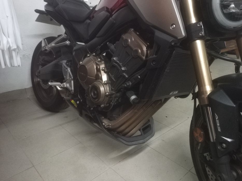 Honda CB 650R akrapovik Quickshifter
