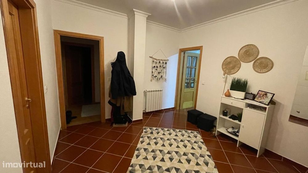 Apartamento t4 na rua Montes Herminios Covilhã