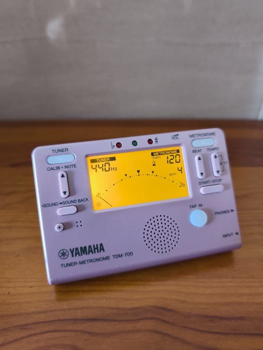 Metrónomo/Afinador Yamaha TDM-700