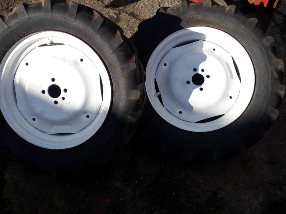 par de rodas motocultivador ou trator articulado