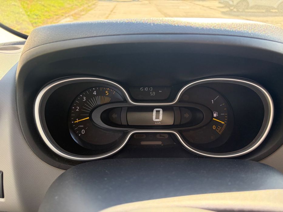 Renault Trafic Przebieg 151 000 km
