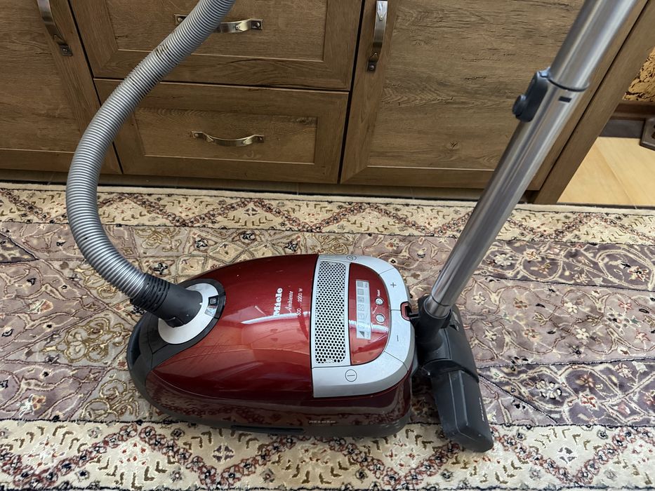 Продам пылесос Miele S5580 Ambiente (Made in Germany)