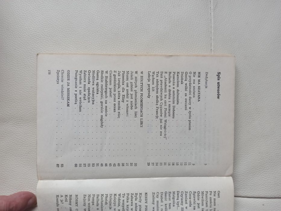 Osiecka sztuczny miód, ilustrował Młodożeniec