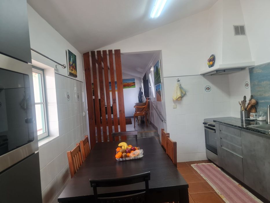 Aluga-se casa de campo ao ano
