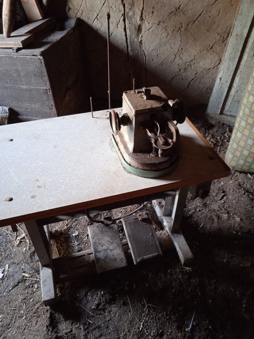 Скроняжна машинка промислова