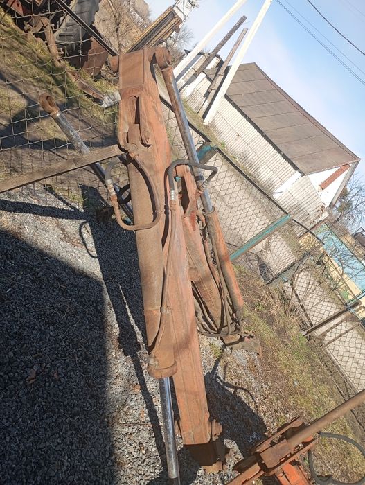 Запчастини до екскаватора