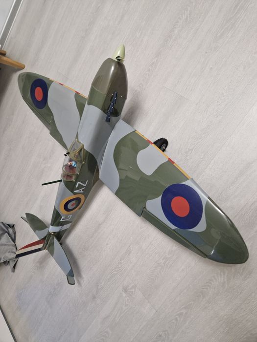 Samolot SPITFIRE DeAgostini pod RC