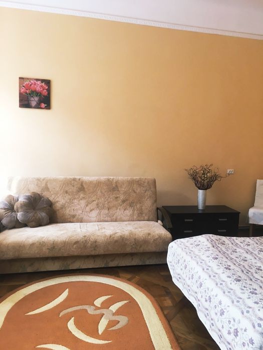 1-кім подобово в центрі міста до чотирьох осіб з парковкою