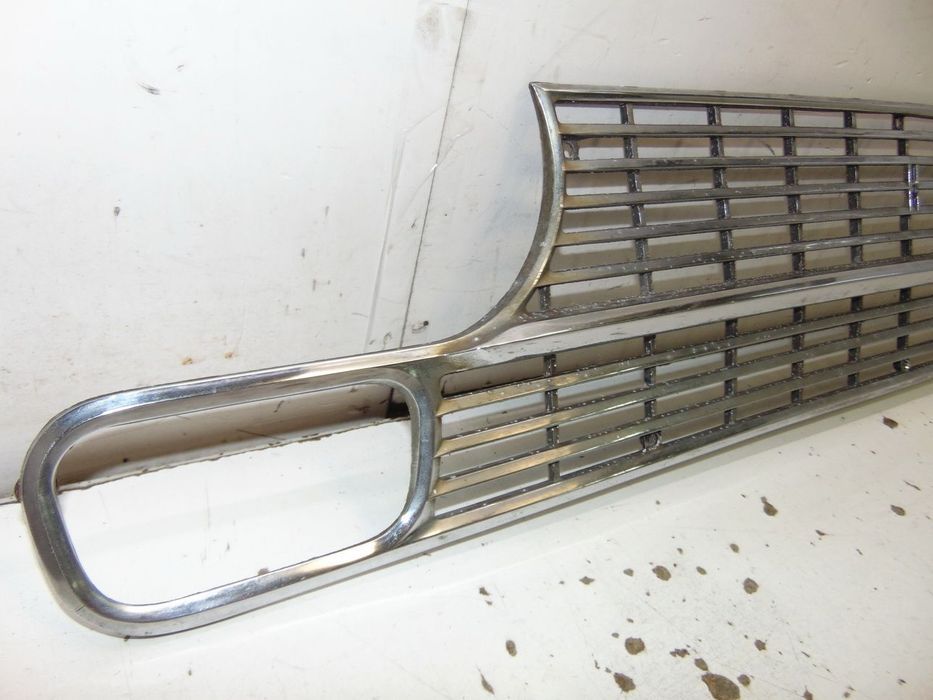 Fiat 1500 grelha " nova de stock antigo