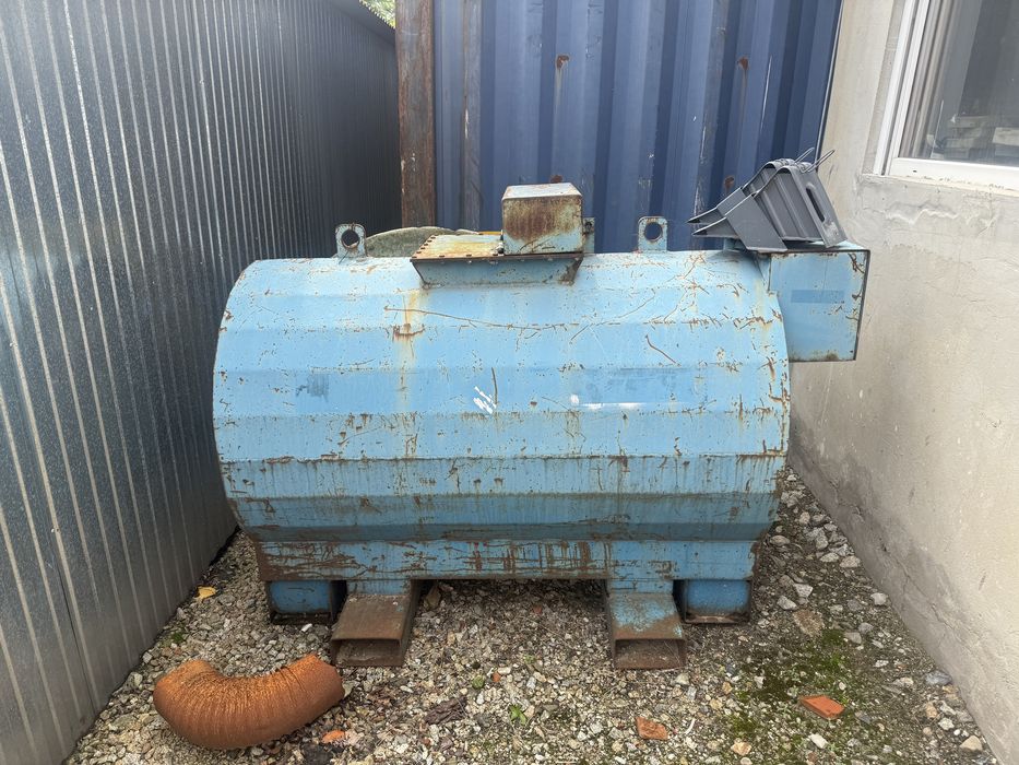 Zbiornik na paliwo 2000L