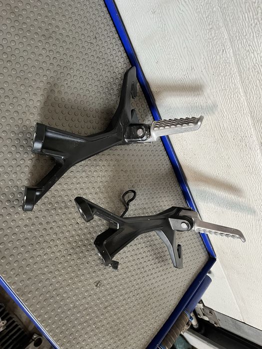 Podnózki pasazera kawasaki ninja 400 125