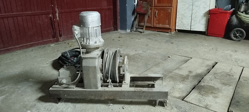 Wyciągarka budowlana