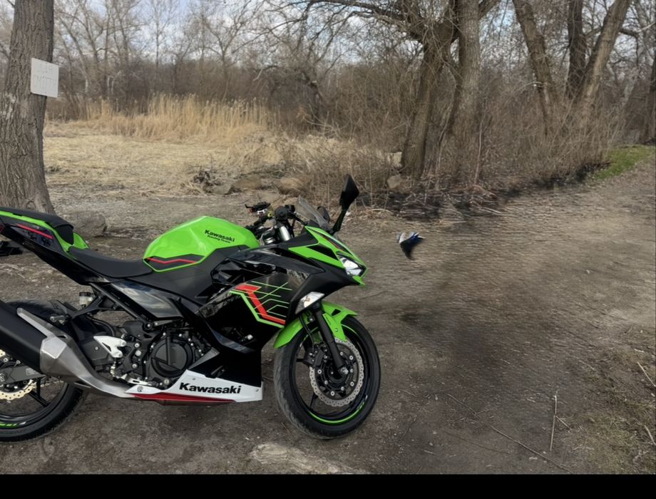 Продам  Кавасаки Нинзя 400