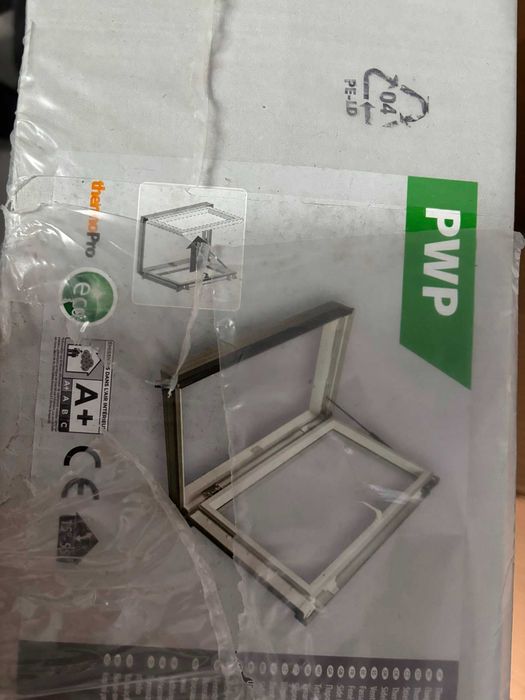 Clarabóia telhado FAKRO 78×98 com rufos NOVA