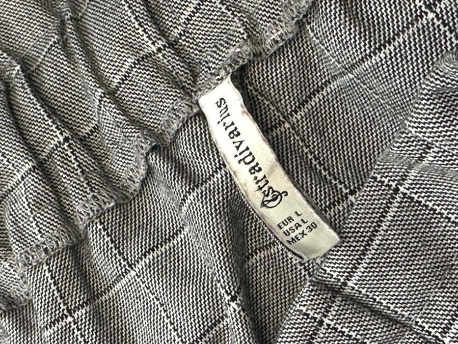Stradivarius krótkie spodenki M w kratę