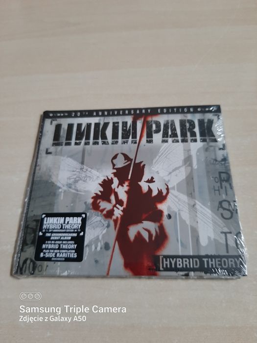 Linkin Park "Hybrid Theory"