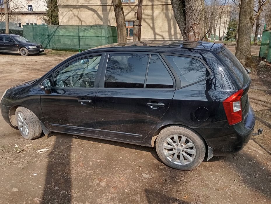 Кіа Каренс 2010р.Омін.