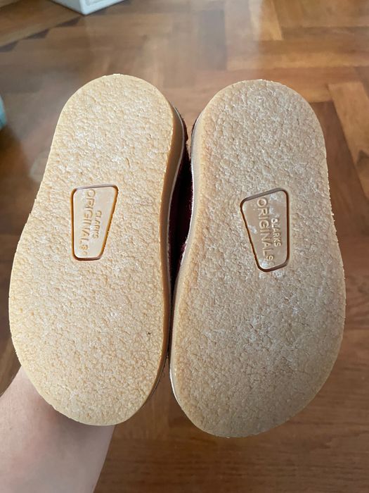 Sapatos marca clarks camurça Crianca