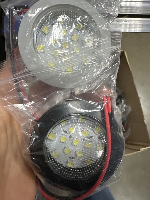 Саітло  в салон на потлок до бусів,фонарики в стелю