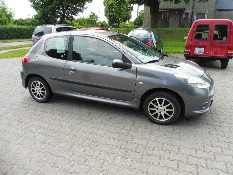 Peugeot 206 plus w bdb stanie tylko 144 tys km