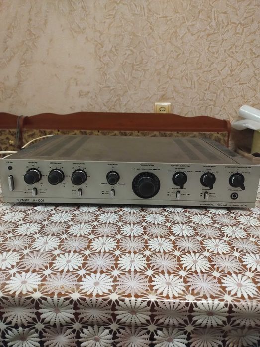 Усилитель звука- Кумир- У 002.