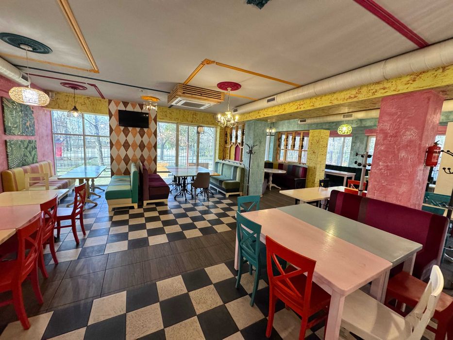 6 Слобідська  окремо стояча будівля 1000 кв.м. ціна 100000 грн/міс