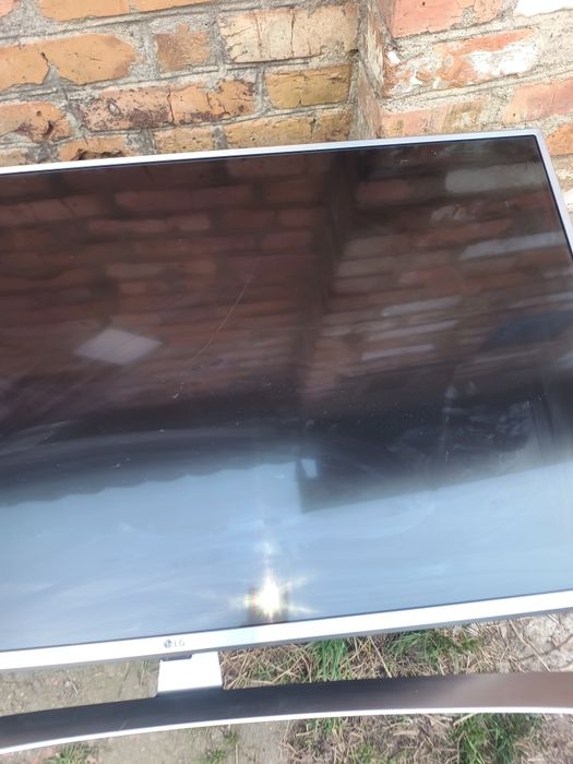 Телевизор LG 43.