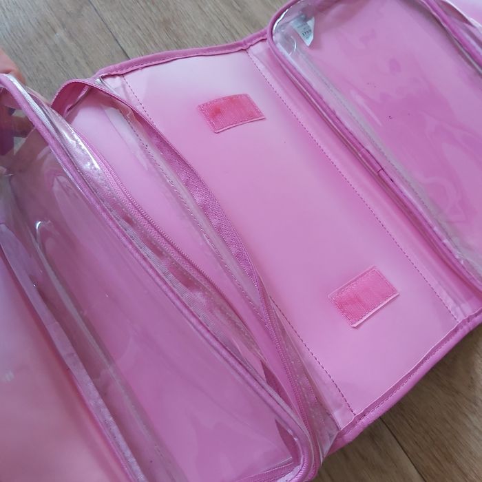 Сумка для косметики для подорожей