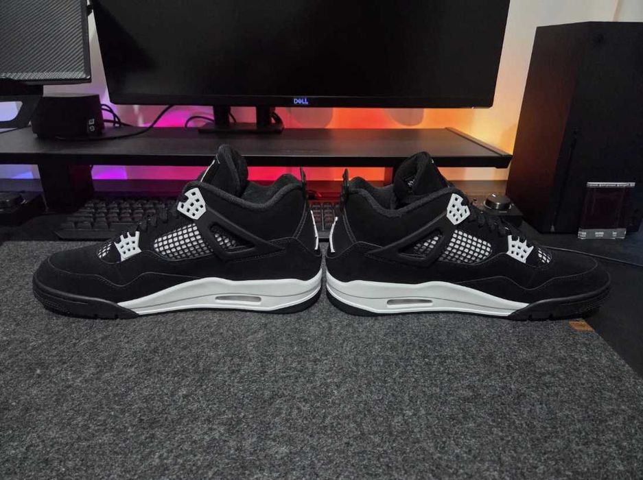 Jordan 4 Retro White Thunder R.46
