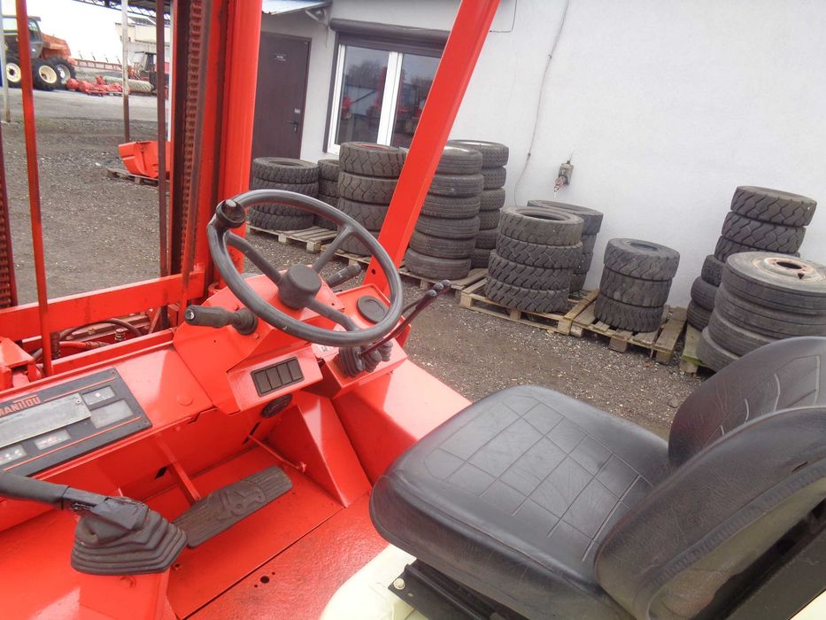 Wózek widłowy terenowy MANITOU MCE 25H