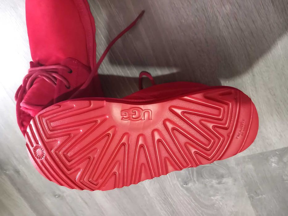 Жіночі зимові черевики UGG червоні 38р.