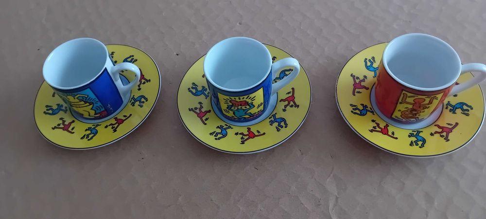 3 chávenas  com pires Pop Art  dos anos 80  original by Keith Haring