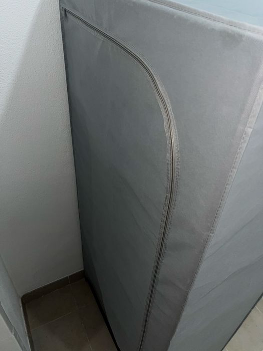Roupeiro Cinzento IKEA