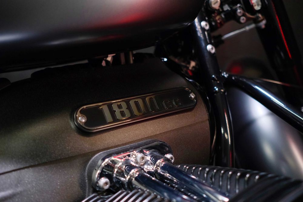 BMW R18 Roctane із Японії