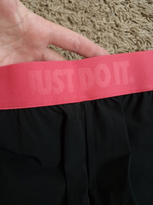 Спортивні подвійні шорти від Nike, М.