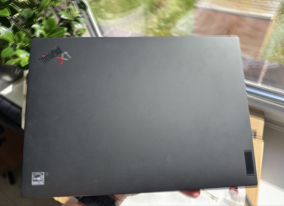 Lenovo ThinkPad X1 Carbon Gen10 i5/16GB/256GB LTE BIOS LOCK