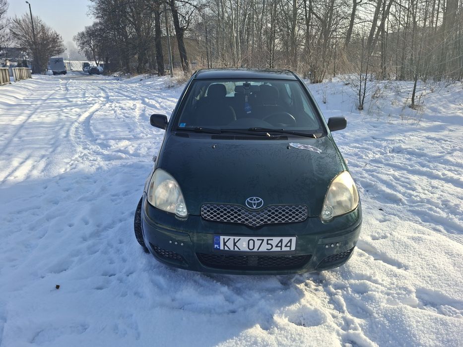 Toyota yaris 1.3, 2004r
