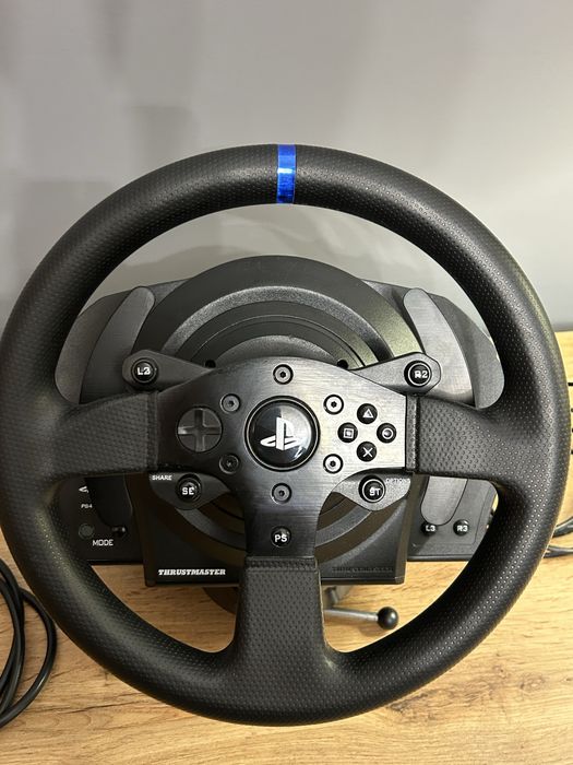 Kierownica thrustmaster t300