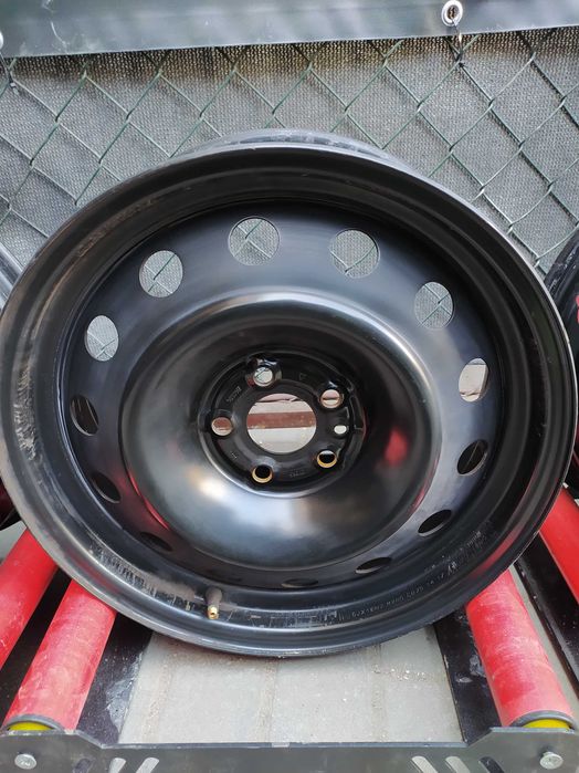 4x używane felgi stalowe R16 5x98 Fiat 500L Tipo Doblo Opel Combo D