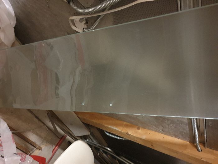 дверь, душевой кабинки , если у вас одна разбита.