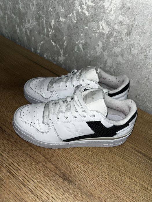 Кросівки Adidas 38р