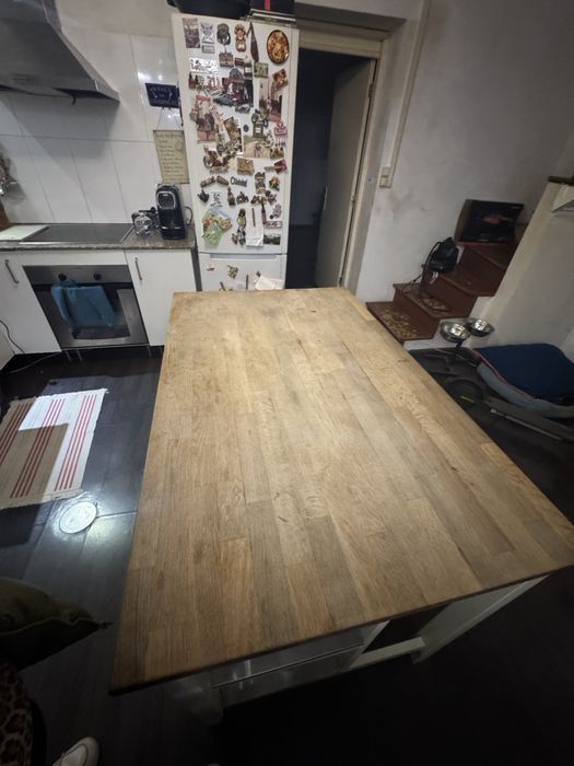 Ilha e 2 Bancos de Cozinha IKEA