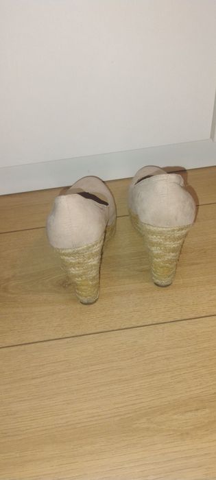 Buty na platformie 37