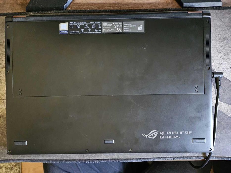 Laptop ASUS ROG Zephyrus S17 GX701GW-DB76