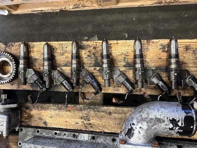 CUMMINS ISME 420 silnik spalinowy rozebrany