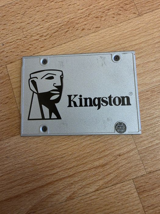Ssd 240gb Kingston 240gb Стан гарний ссд диск для ноутбука та ПК